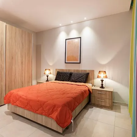 Spacious And Modern 3bed With Balcony-hosted By Sweetstay