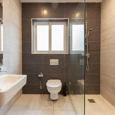 Spacious And Modern 3bed With Balcony-hosted By Sweetstay * 세인트폴스베이