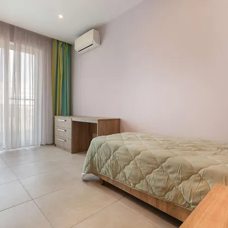 Spacious And Modern 3bed With Balcony-hosted By Sweetstay * St. Paul's Bay