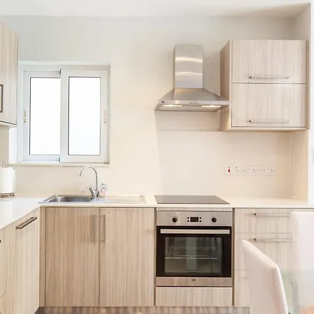 Spacious And Modern 3bed With Balcony-hosted By Sweetstay * St. Paul's Bay
