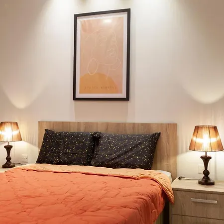 Spacious And Modern 3bed With Balcony-hosted By Sweetstay